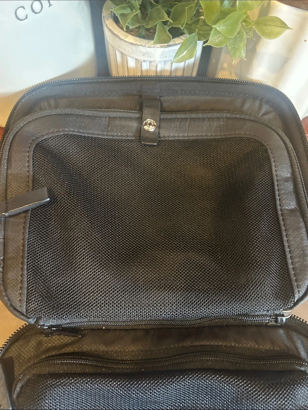 TUMI travel Organizer Toiletry Hard Shell Case Ballistic Nylon Removable Pouch